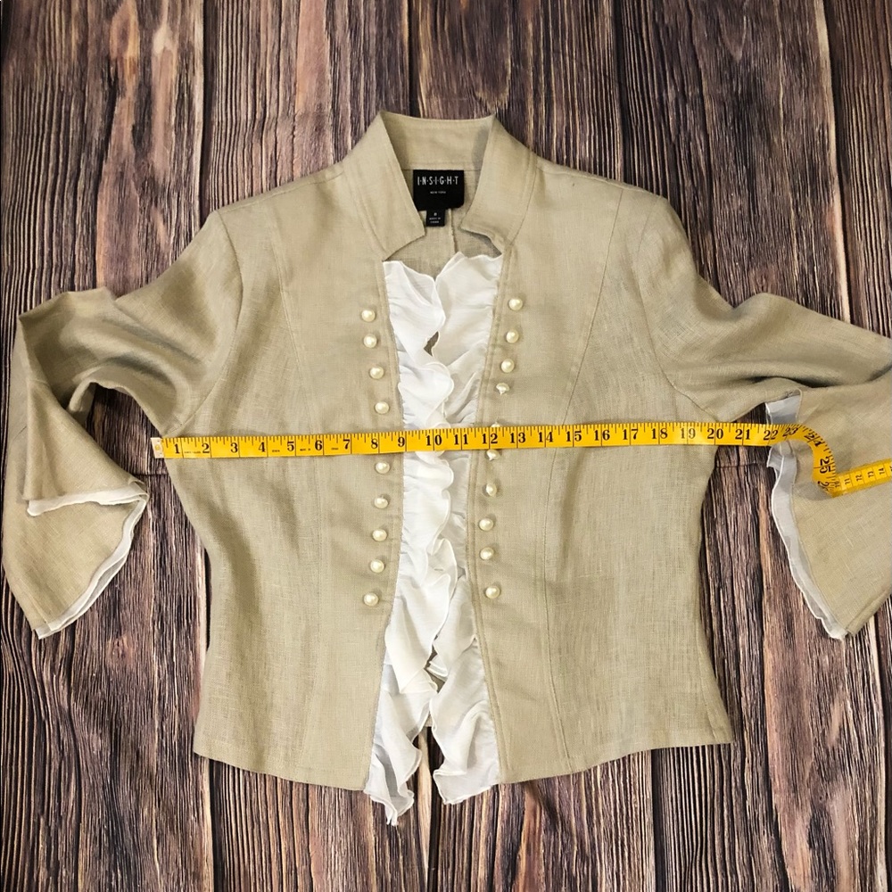 INSIGHT TAN LINEN WITH WHITE RUFFLED FRONT & ON ARMS  BUTTONS JACKET/TOP size 8 - Picture 5 of 15